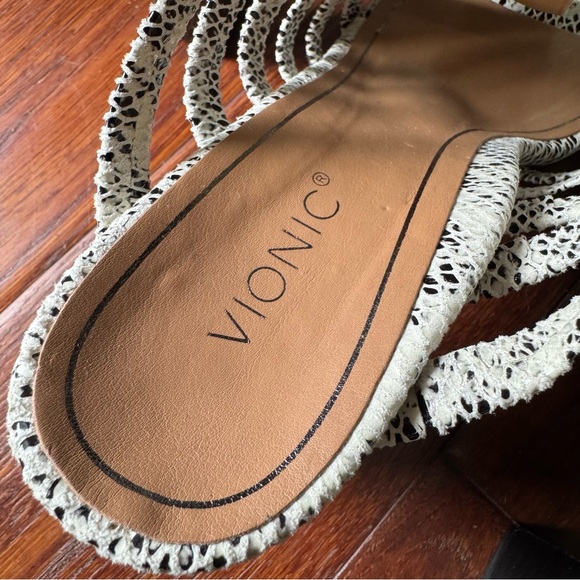 Vionic Black and Cream Strappy Sandals - Picture 5 of 9